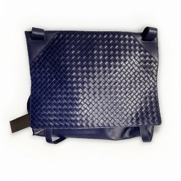 Bottega Veneta Laptop Crossbody Bag —SOLD— - Picture 4 of 11